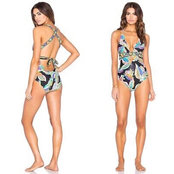 Trina Turk Sea Garden Multi One Piece Halter Cross-back Swimsuit Size 6 - Picture 2 of 11